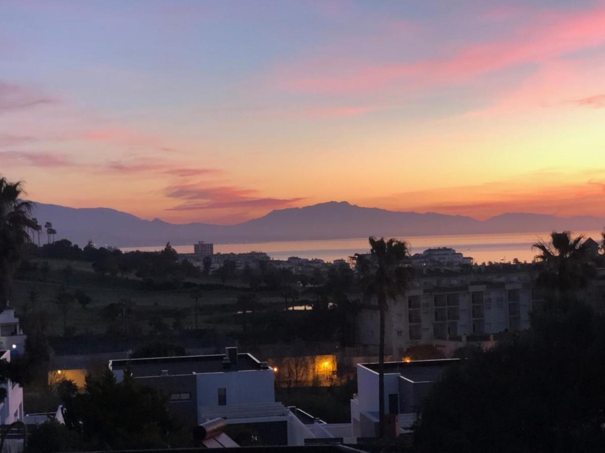 Beautiful 5 Bedroom Villa With Private Pool With Stunning Sea Views, Walking Distances To Shops Restaurants Beach Manilva Esterno foto