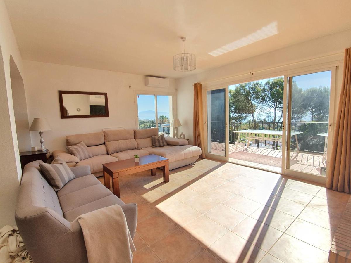 Beautiful 5 Bedroom Villa With Private Pool With Stunning Sea Views, Walking Distances To Shops Restaurants Beach Manilva Esterno foto